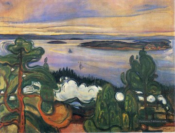 train de fumée 1900 Edvard Munch Peinture à l'huile